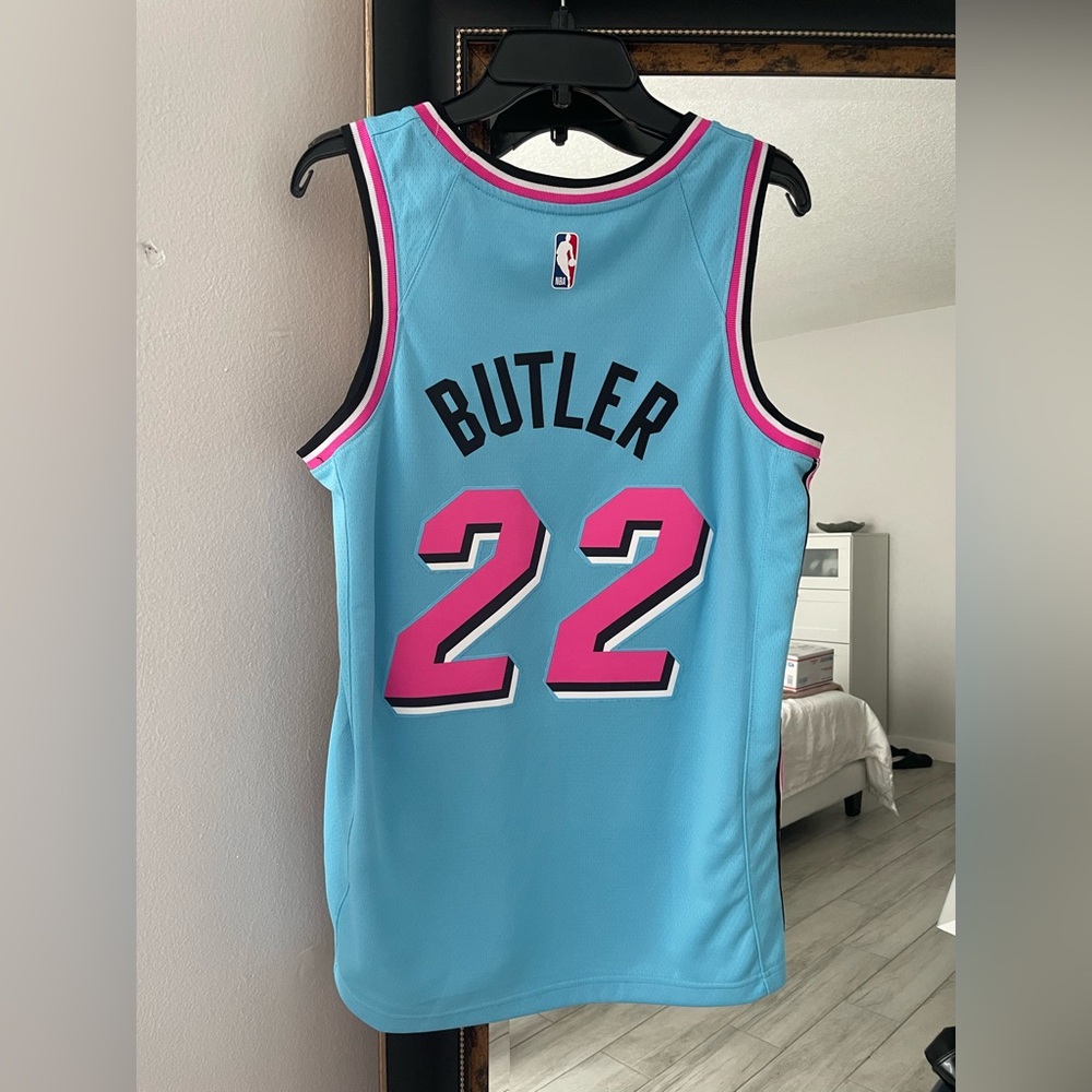 Miami Heat Nike Swingman Jersey - Jimmy Butler - Picture 8 of 8